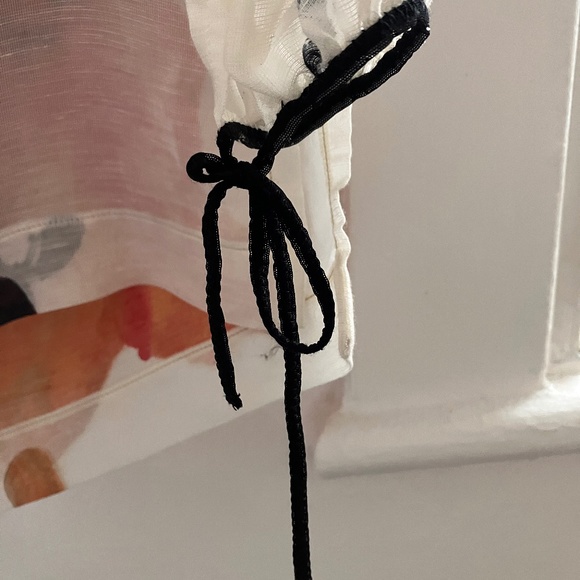 NEW SHAN ABSTRACT FLORAL Linen Beach Tunic - Picture 5 of 11